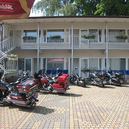 Nb Hotel With Free Parking ريغا المظهر الخارجي الصورة