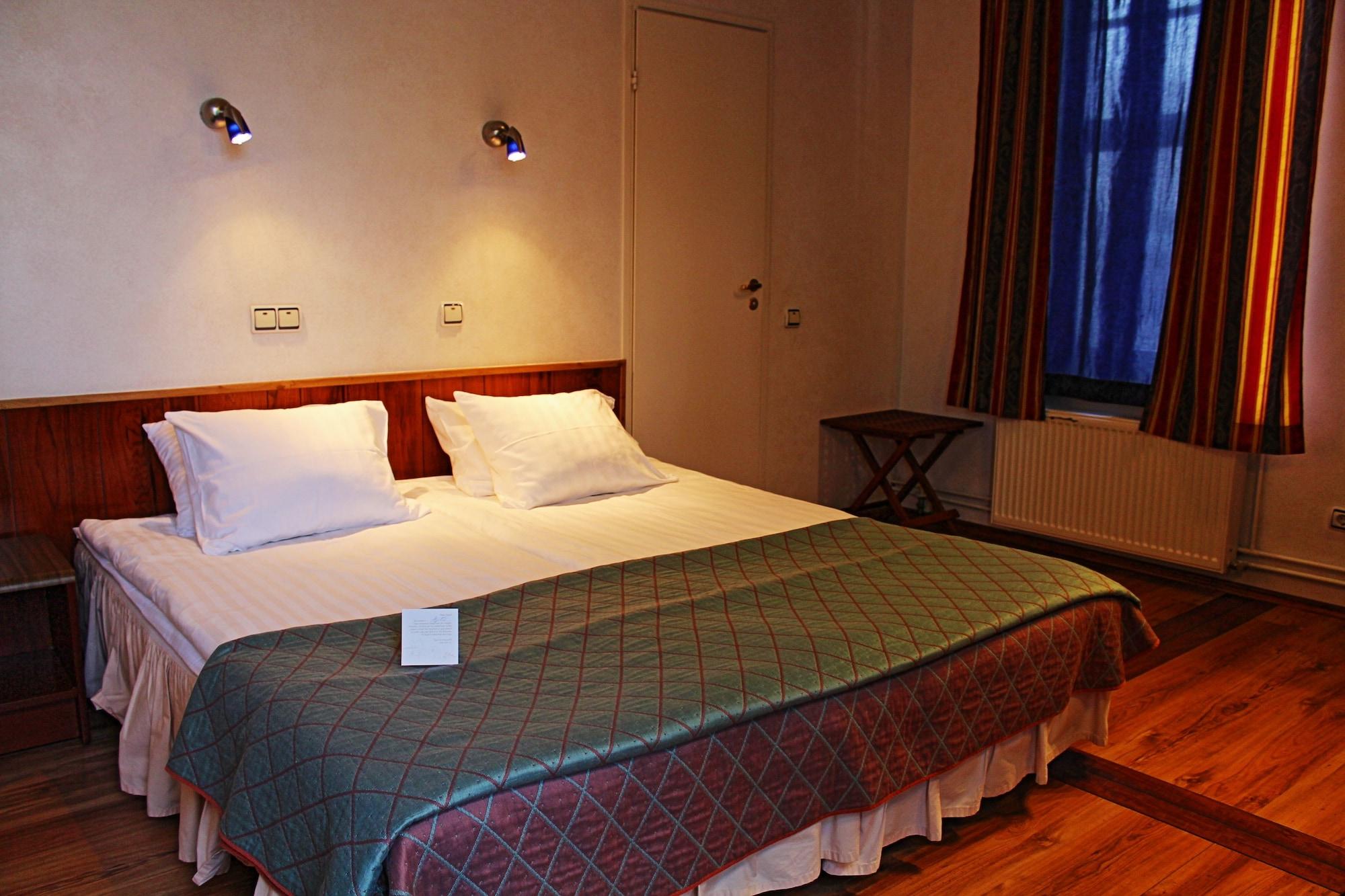 Nb Hotel With Free Parking ريغا المظهر الخارجي الصورة